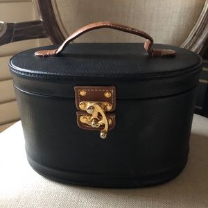 B.E.N.T.O.N.Y. VINTAGE Train Case